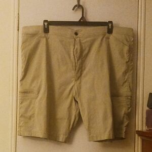 Wrangler Men's Tan Cargo Shorts